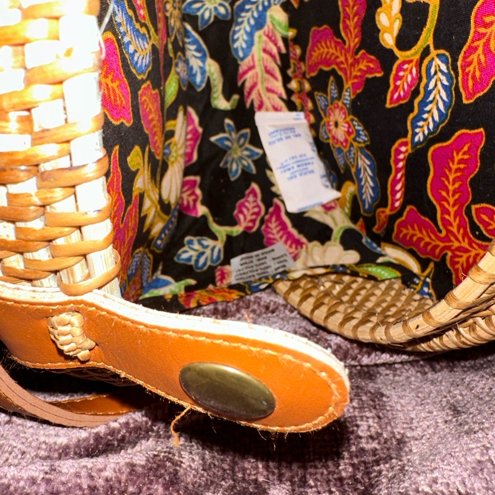 Wicker type sachel